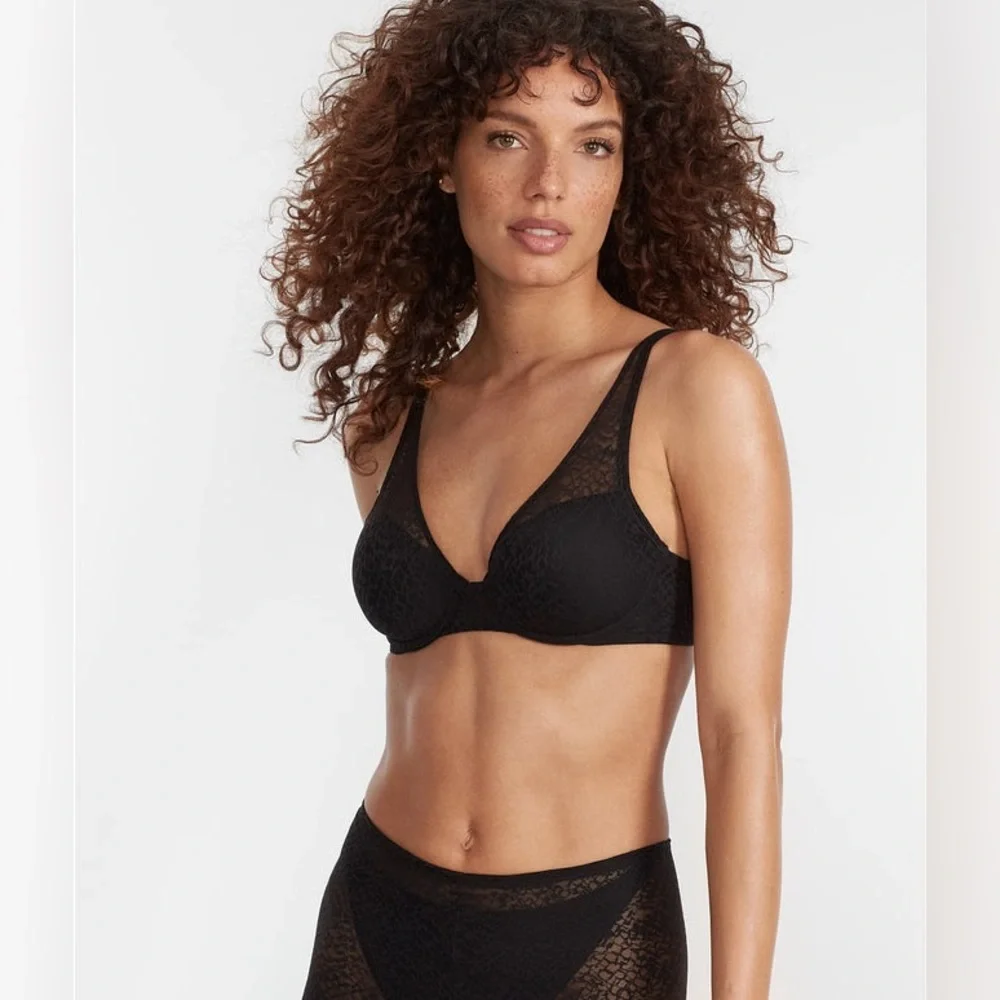 Natori Pretty Smooth Full Coverage Bra - Picture 5 of 13
